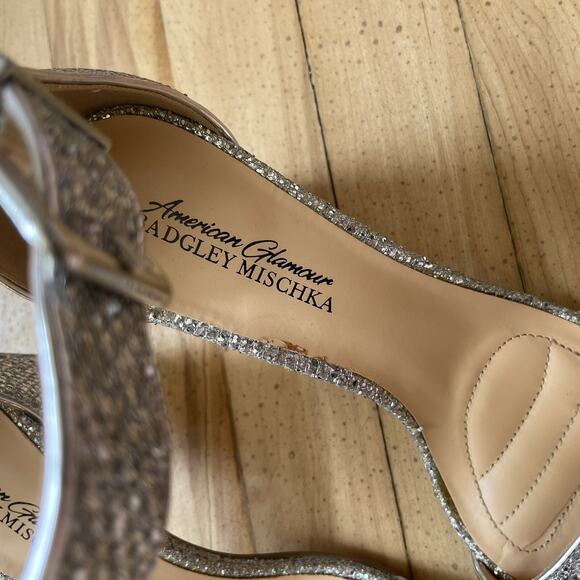 Badgley Mischka Jeweled Sandals Women 7.5 Bridal Silver Strappy Block Heel Party - Picture 2 of 11